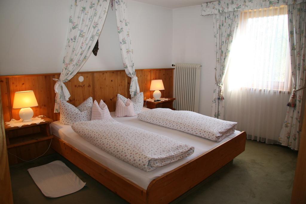 Gasthof Pension Lanzenhof Going am Wilden Kaiser Pokoj fotografie